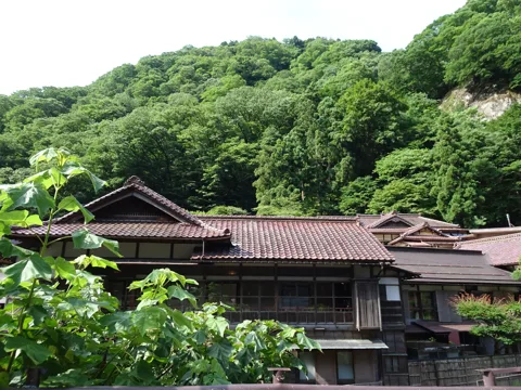 東山温泉から会津若松 会津若松市東山町石山