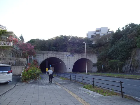 沖縄南部周回 識名トンネル